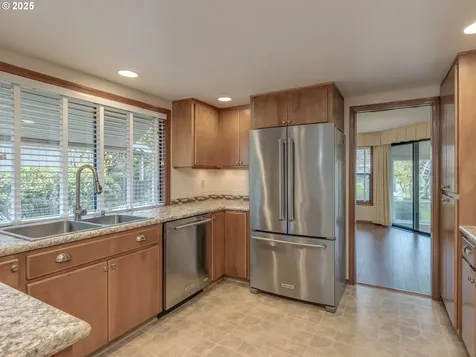 2328 NE 156th Place Portland OR 97230