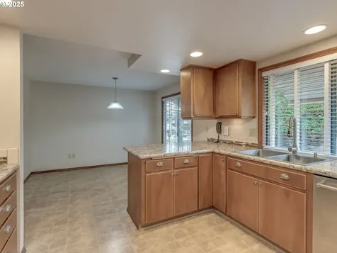 2328 NE 156th Place Portland OR 97230