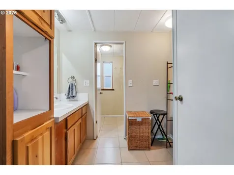 1005 Ferry Street Dayton OR 97114