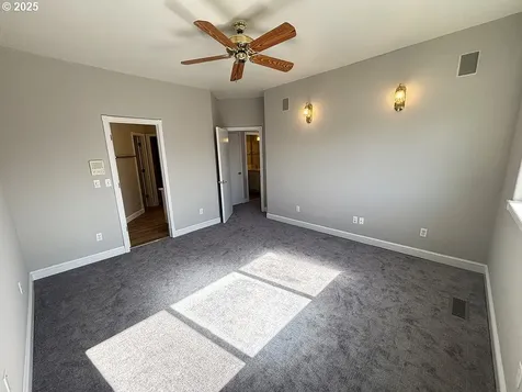 5687 Ridgetop Court Lake Oswego OR 97035