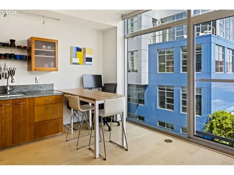 1221 SW 10th Avenue Portland OR 97205