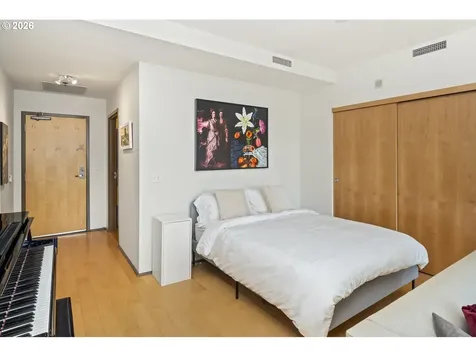 1221 SW 10th Avenue Portland OR 97205