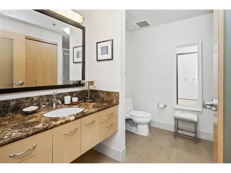 1221 SW 10th Avenue Portland OR 97205