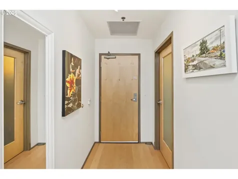 1221 SW 10th Avenue Portland OR 97205