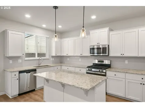 10410 NW 307th Avenue North Plains OR 97133