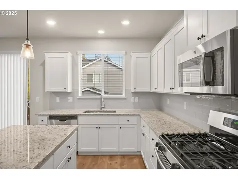 10410 NW 307th Avenue North Plains OR 97133