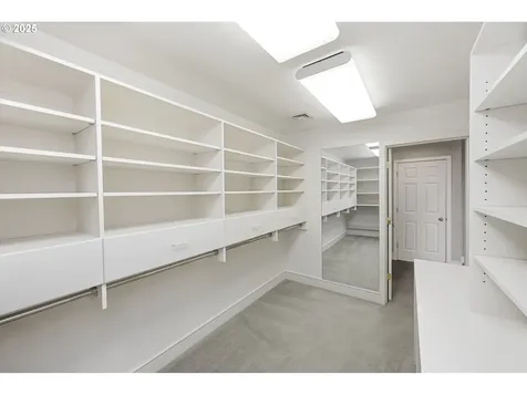 2983 SW Canterbury Lane Portland OR 97205