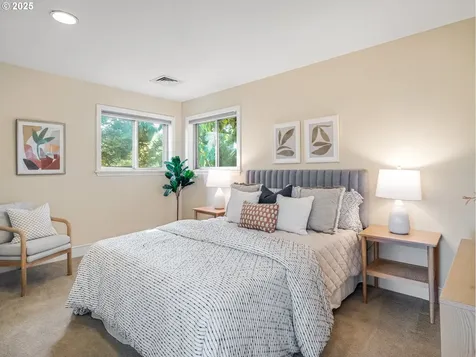 2983 SW Canterbury Lane Portland OR 97205