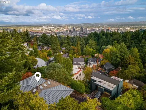 2983 SW Canterbury Lane Portland OR 97205