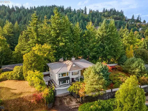 2983 SW Canterbury Lane Portland OR 97205