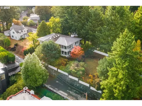 2983 SW Canterbury Lane Portland OR 97205