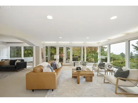 2983 SW Canterbury Lane Portland OR 97205