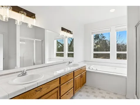 331 NE Hillwood Drive Hillsboro OR 97124