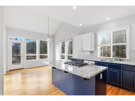 331 NE Hillwood Drive Hillsboro OR 97124