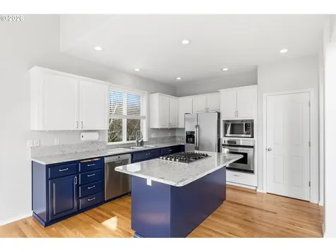 331 NE Hillwood Drive Hillsboro OR 97124