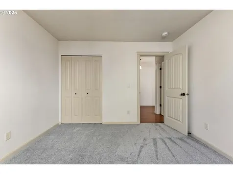 128 Lillian Court SE Salem OR 97306