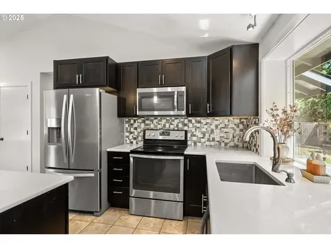 1699 Norkenzie Road Eugene OR 97401