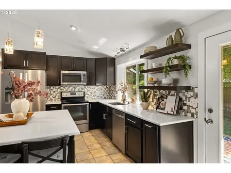 1699 Norkenzie Road Eugene OR 97401