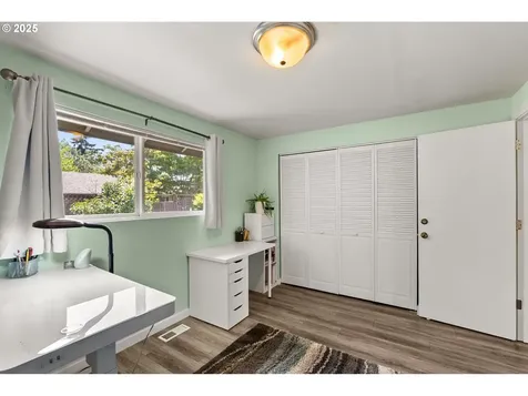 1699 Norkenzie Road Eugene OR 97401