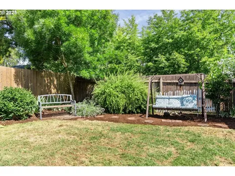 1699 Norkenzie Road Eugene OR 97401