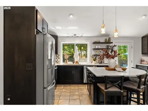 1699 Norkenzie Road Eugene OR 97401