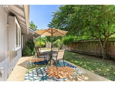 1699 Norkenzie Road Eugene OR 97401