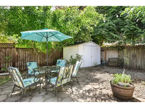 1699 Norkenzie Road Eugene OR 97401