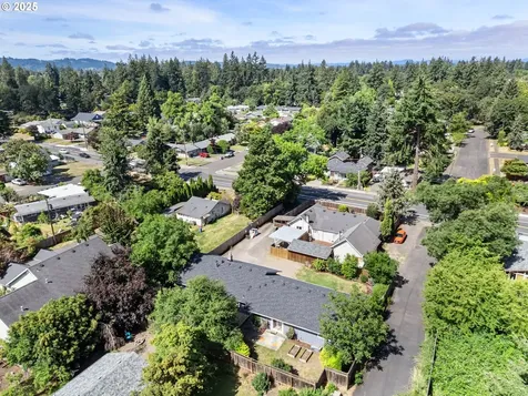 1699 Norkenzie Road Eugene OR 97401