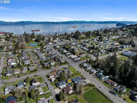 1536 6th Street Astoria OR 97103