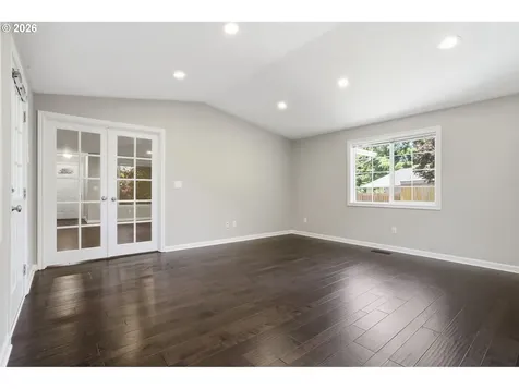 8416 SW Iroquois Drive Tualatin OR 97062