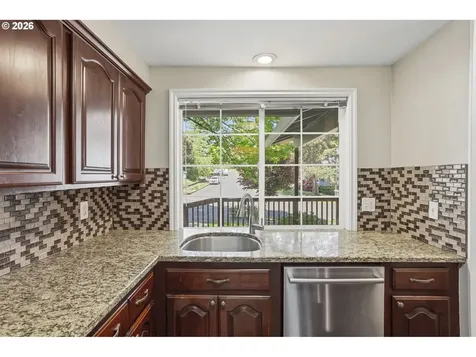 8416 SW Iroquois Drive Tualatin OR 97062