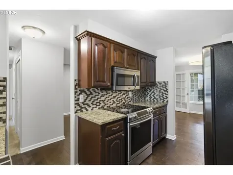 8416 SW Iroquois Drive Tualatin OR 97062