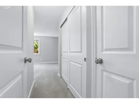 8416 SW Iroquois Drive Tualatin OR 97062