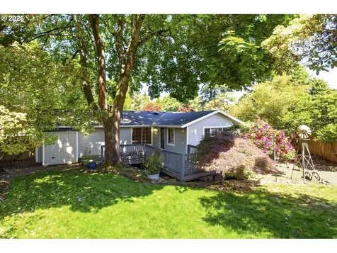 8416 SW Iroquois Drive Tualatin OR 97062