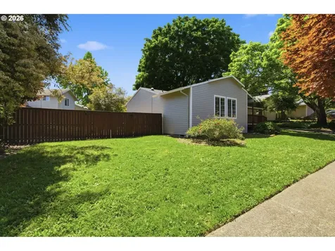 8416 SW Iroquois Drive Tualatin OR 97062