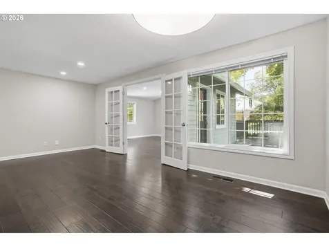 8416 SW Iroquois Drive Tualatin OR 97062