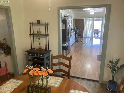 750 Lasalle Street Harrisburg OR 97446