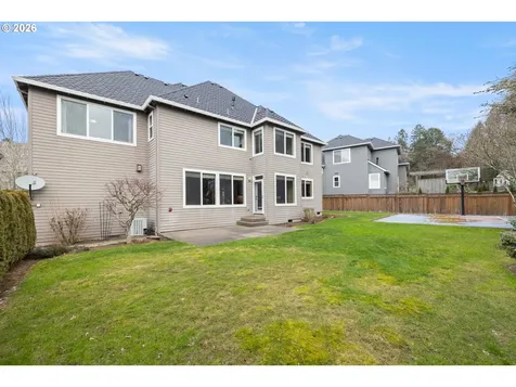 2037 NW Woodrose Drive Portland OR 97229
