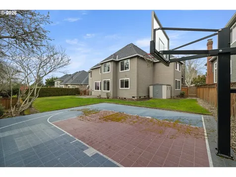 2037 NW Woodrose Drive Portland OR 97229