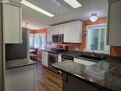 4401 Settlers Loop Forest Grove OR 97116