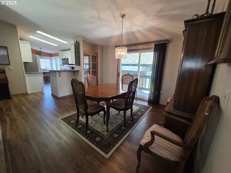4401 Settlers Loop Forest Grove OR 97116