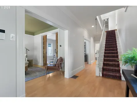 123 NE Graham Street Portland OR 97212