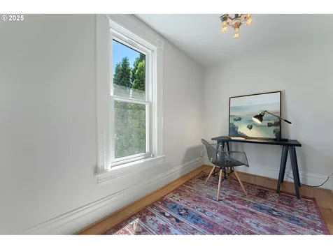 123 NE Graham Street Portland OR 97212