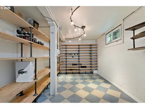 123 NE Graham Street Portland OR 97212