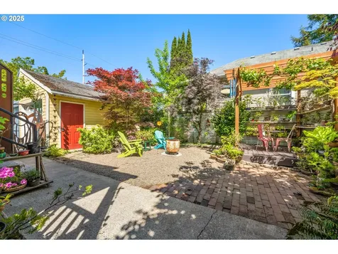 123 NE Graham Street Portland OR 97212