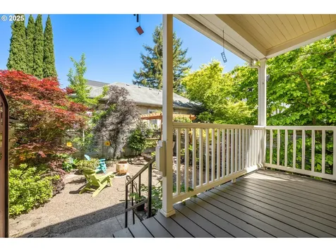 123 NE Graham Street Portland OR 97212