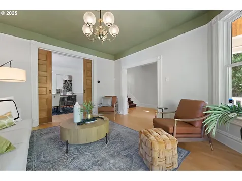 123 NE Graham Street Portland OR 97212