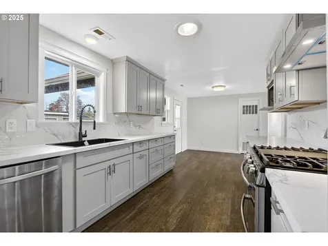 1100 S Ivy Street Cornelius OR 97113