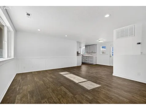 1100 S Ivy Street Cornelius OR 97113