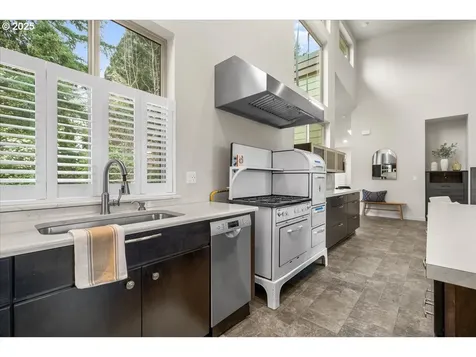 1017 NE 152nd Avenue Portland OR 97230